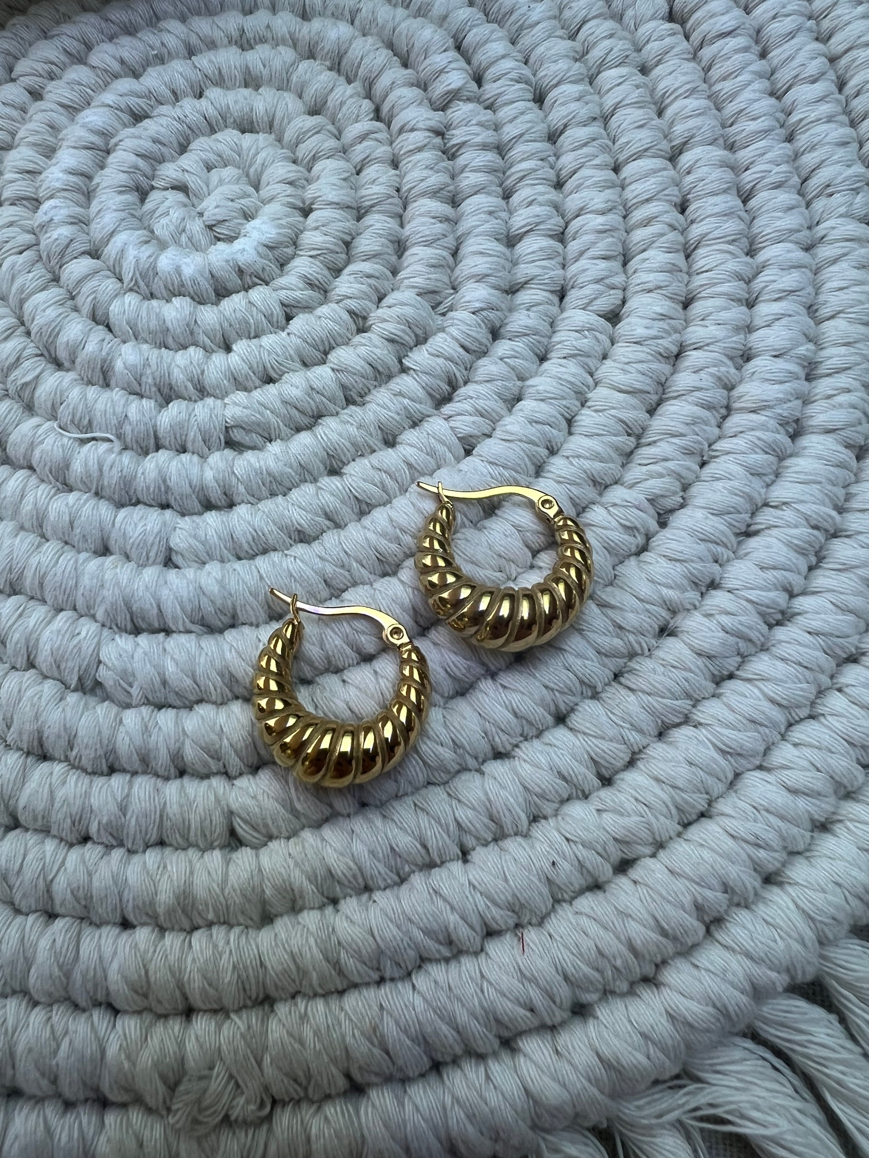 Celyssa Nora Croissant Hoop Earrings