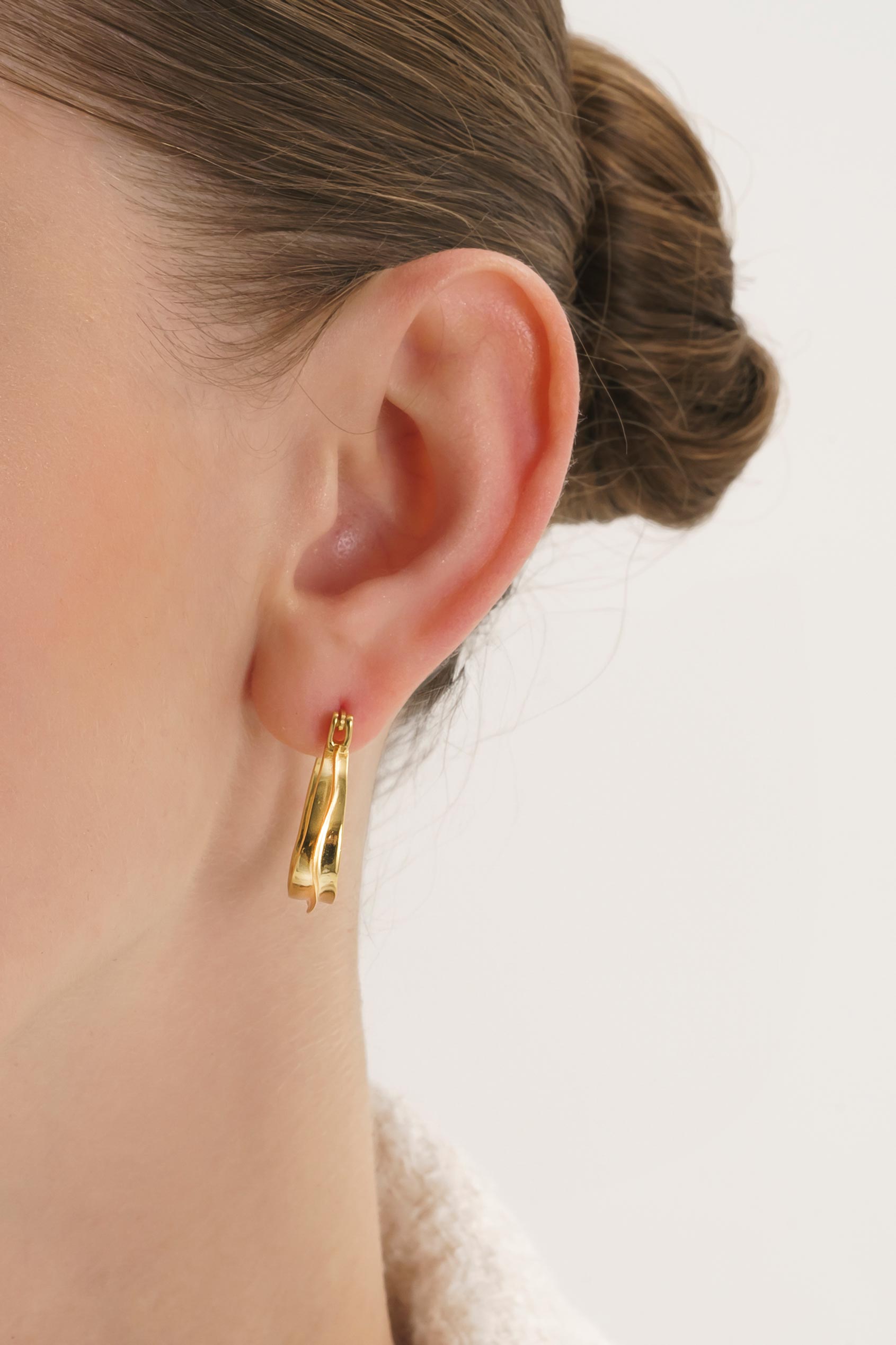 Celyssa Veda Oval Huggie Hoops