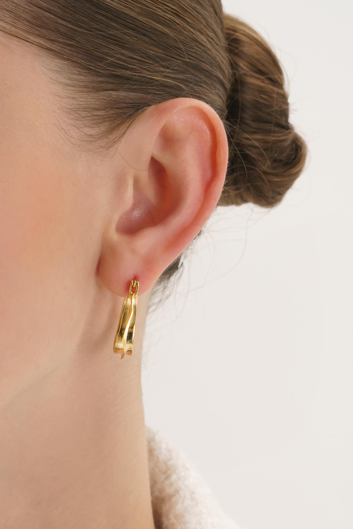 Celyssa Chunky Oval Hoop Earrings