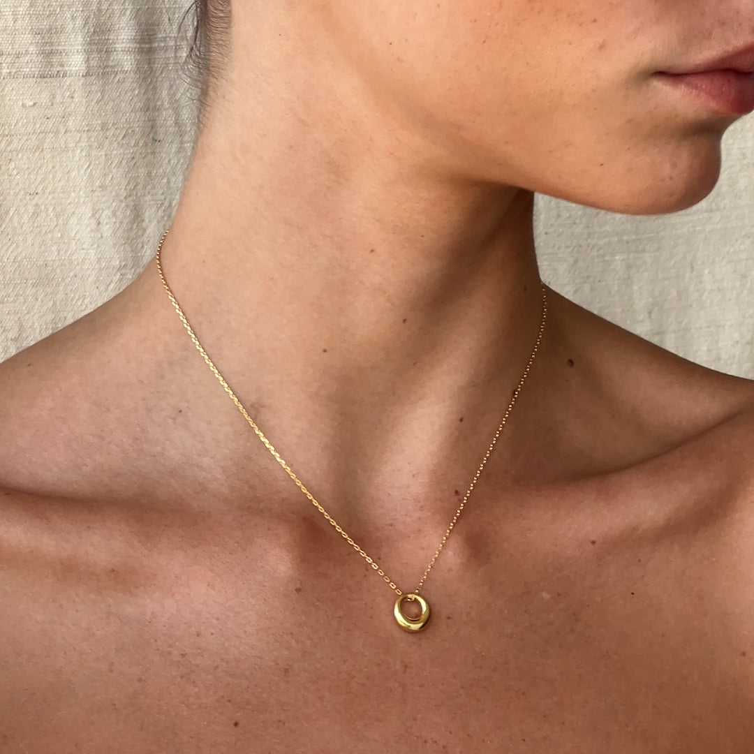 Celyssa Circle Pendant Necklace