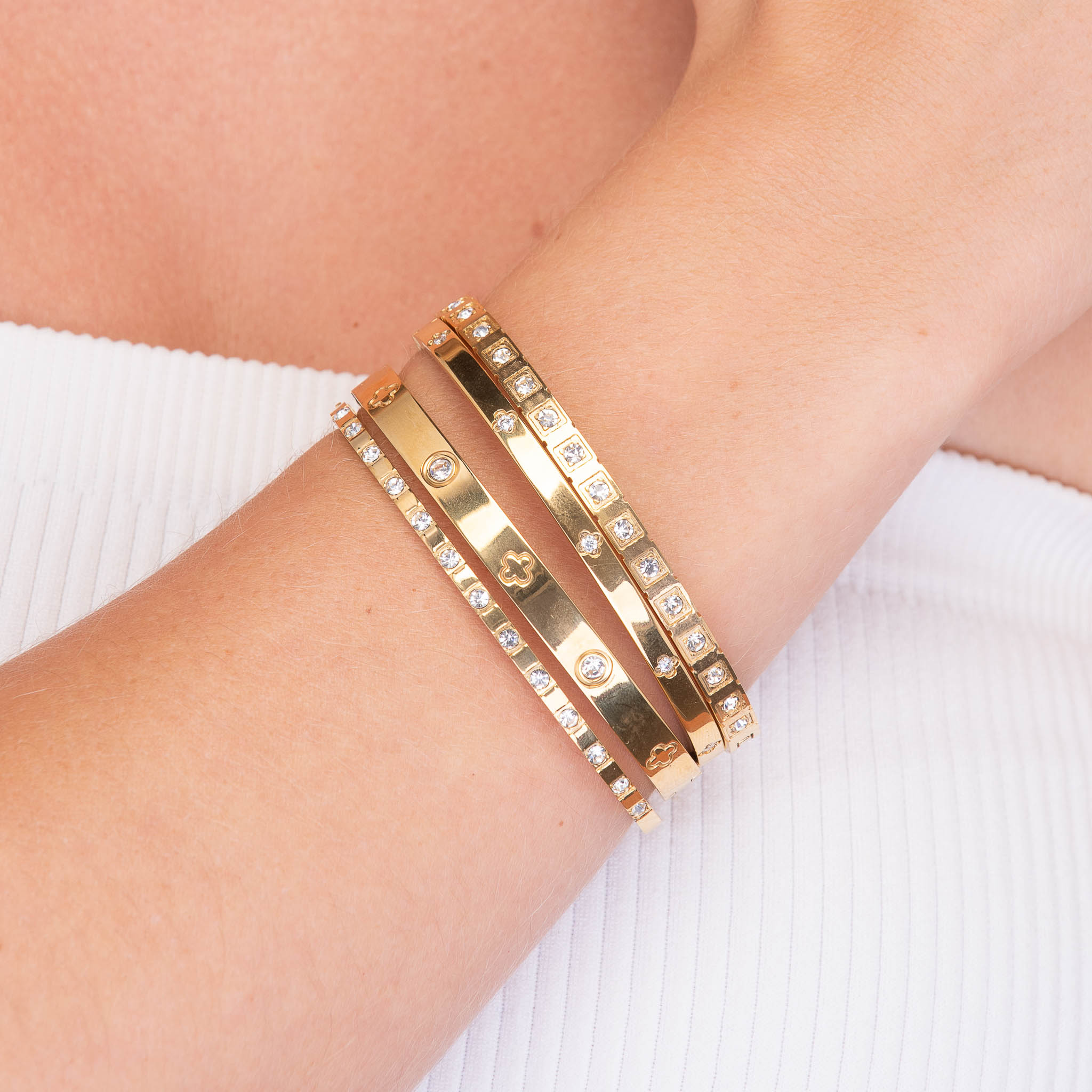 Celyssa Clover Zirconia Hinged Bangle Bracelet in Silver