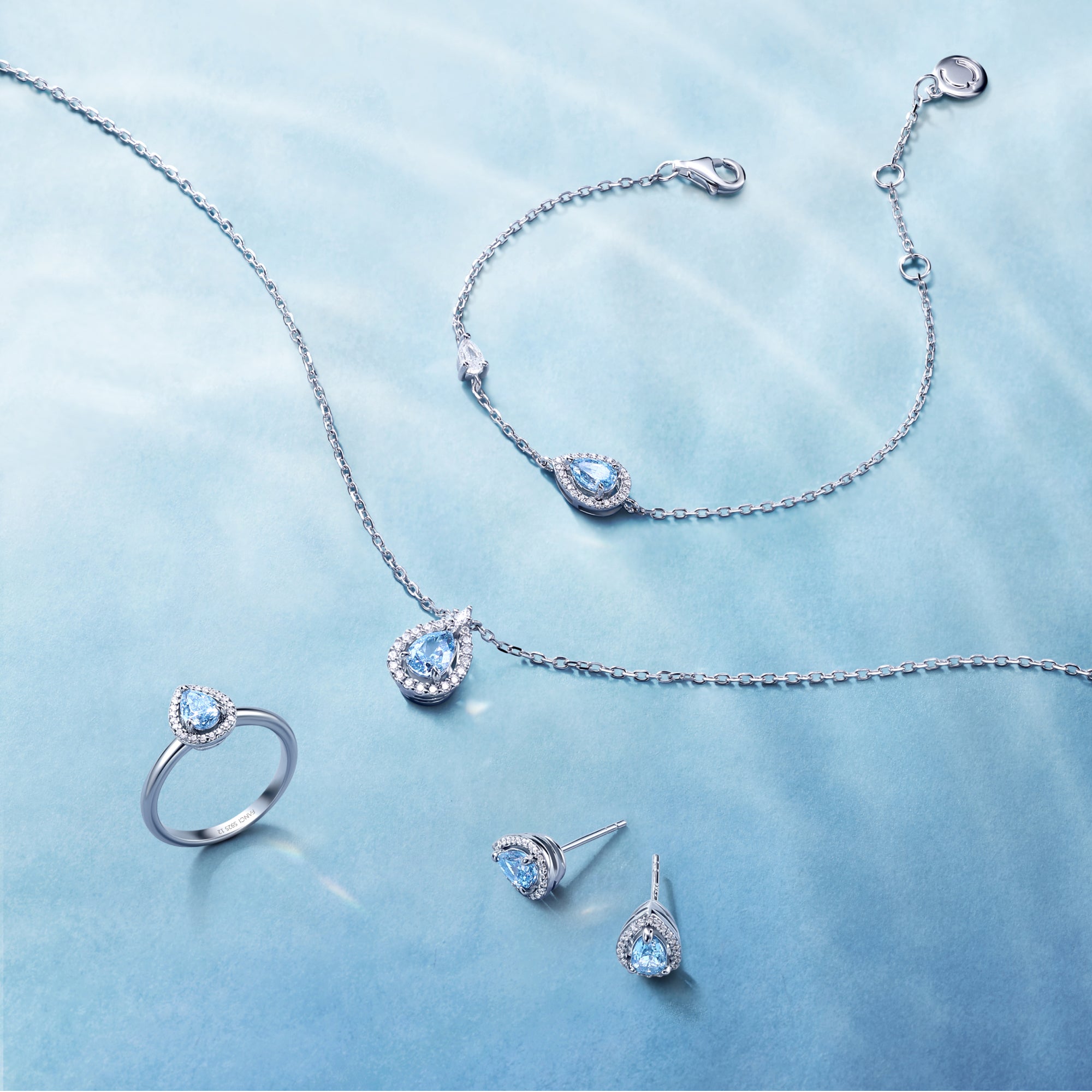 Celyssa Ocean Eye Aquamarine Necklace