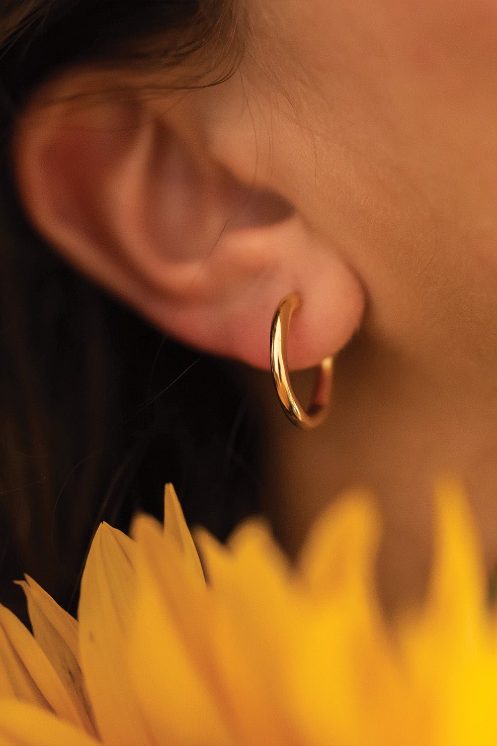 Celyssa Dainty Minimalist Hoop Earrings