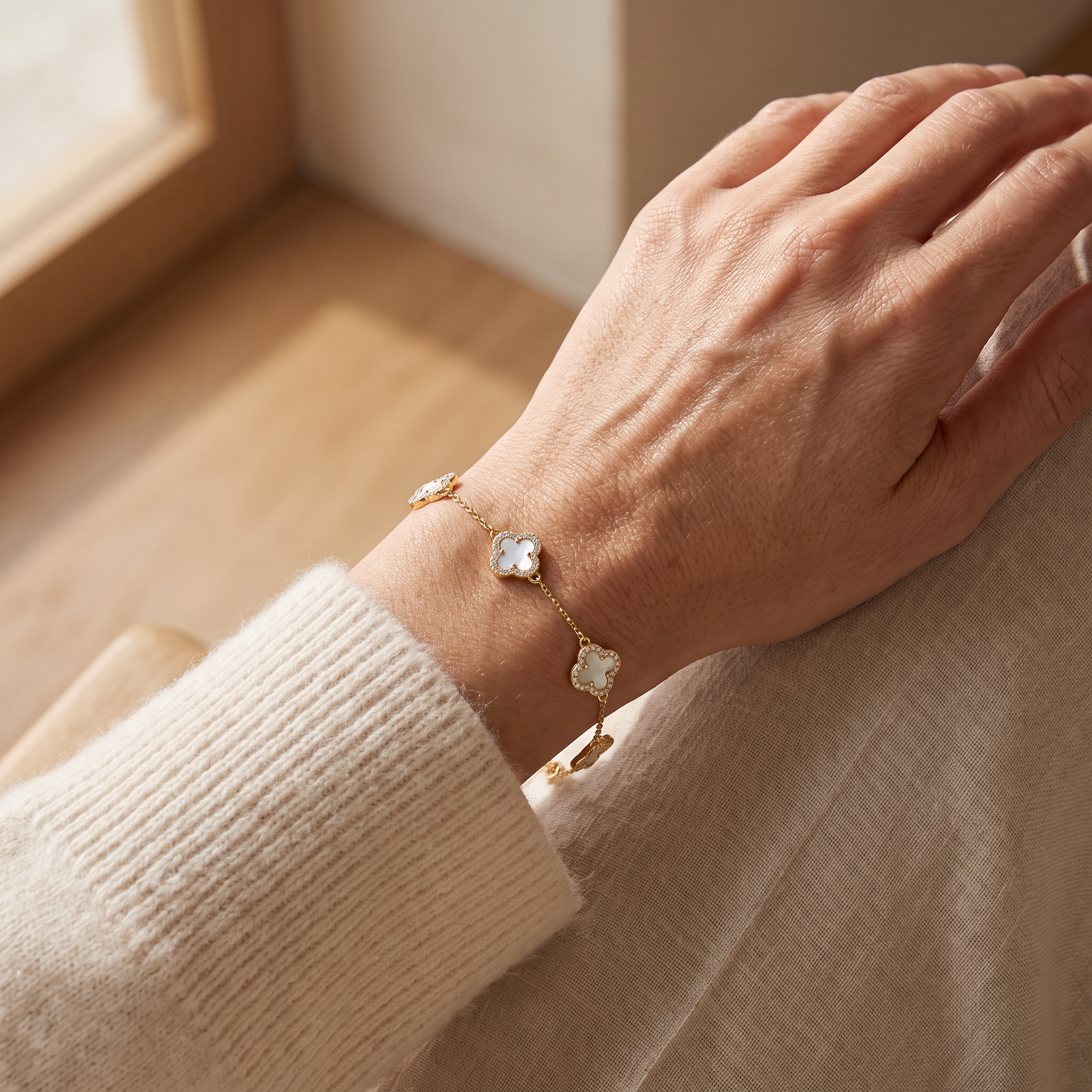Celyssa Mother of Pearl & Sapphire Clover Bracelet