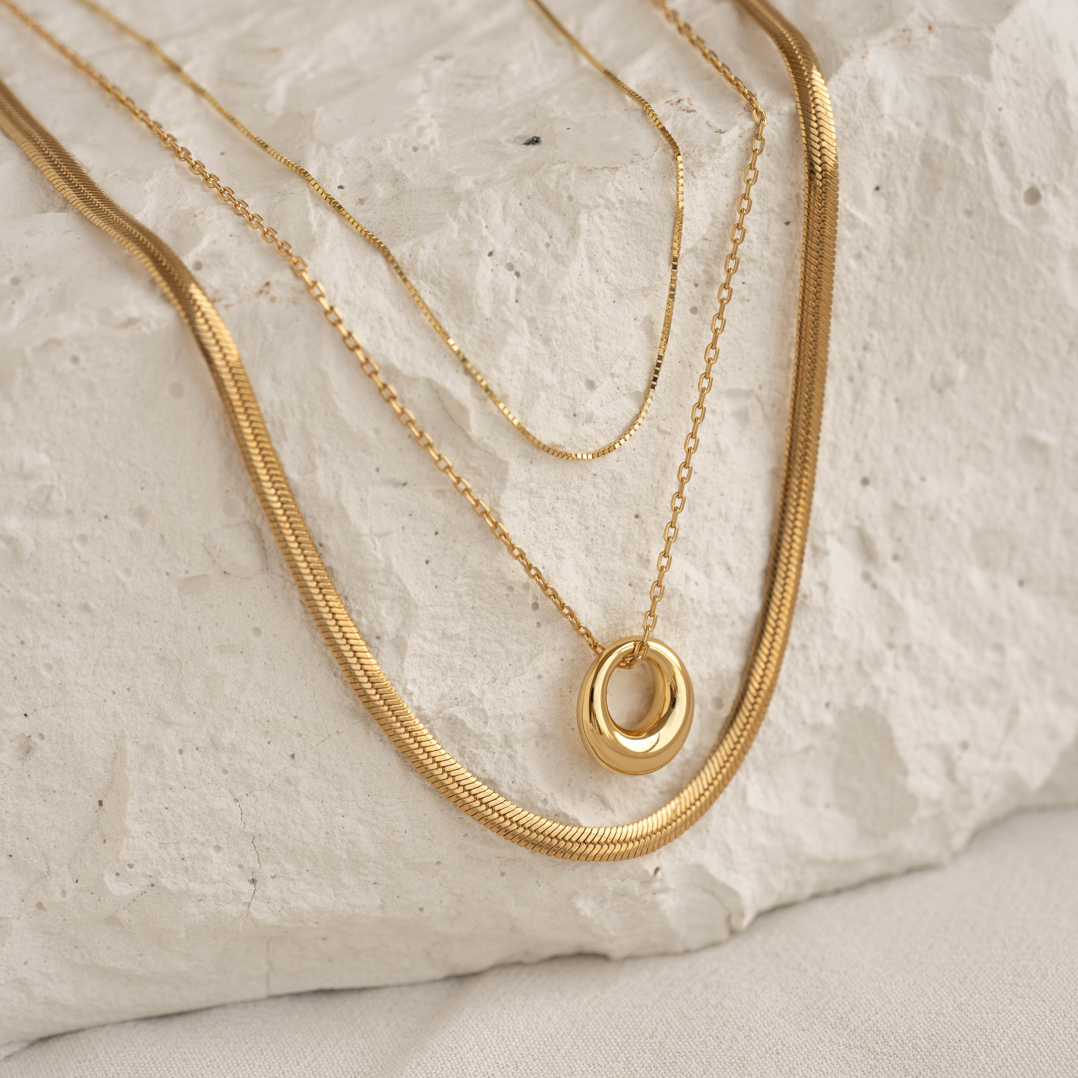 Celyssa Circle Pendant Necklace