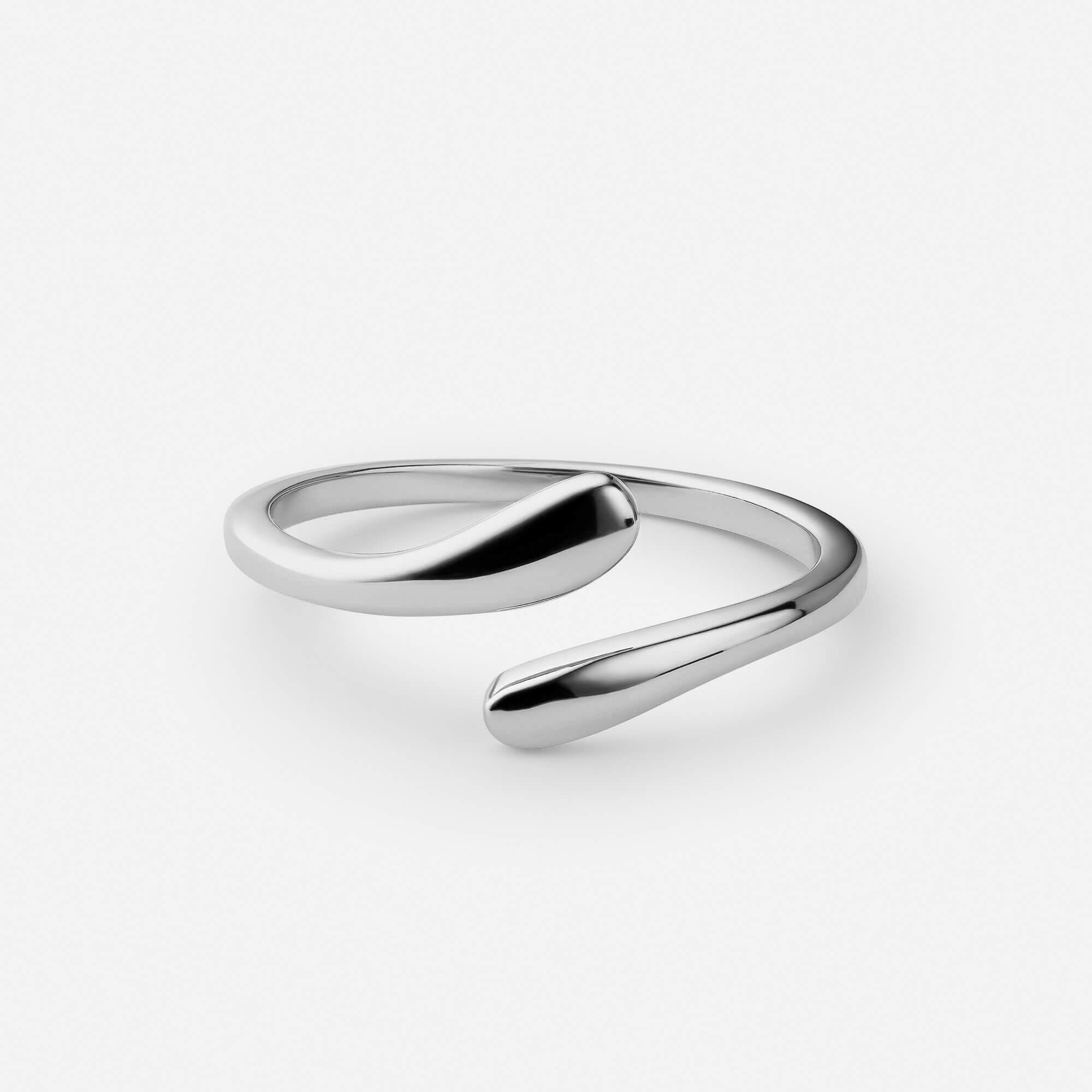 Celyssa Soft Hug Adjustable Ring